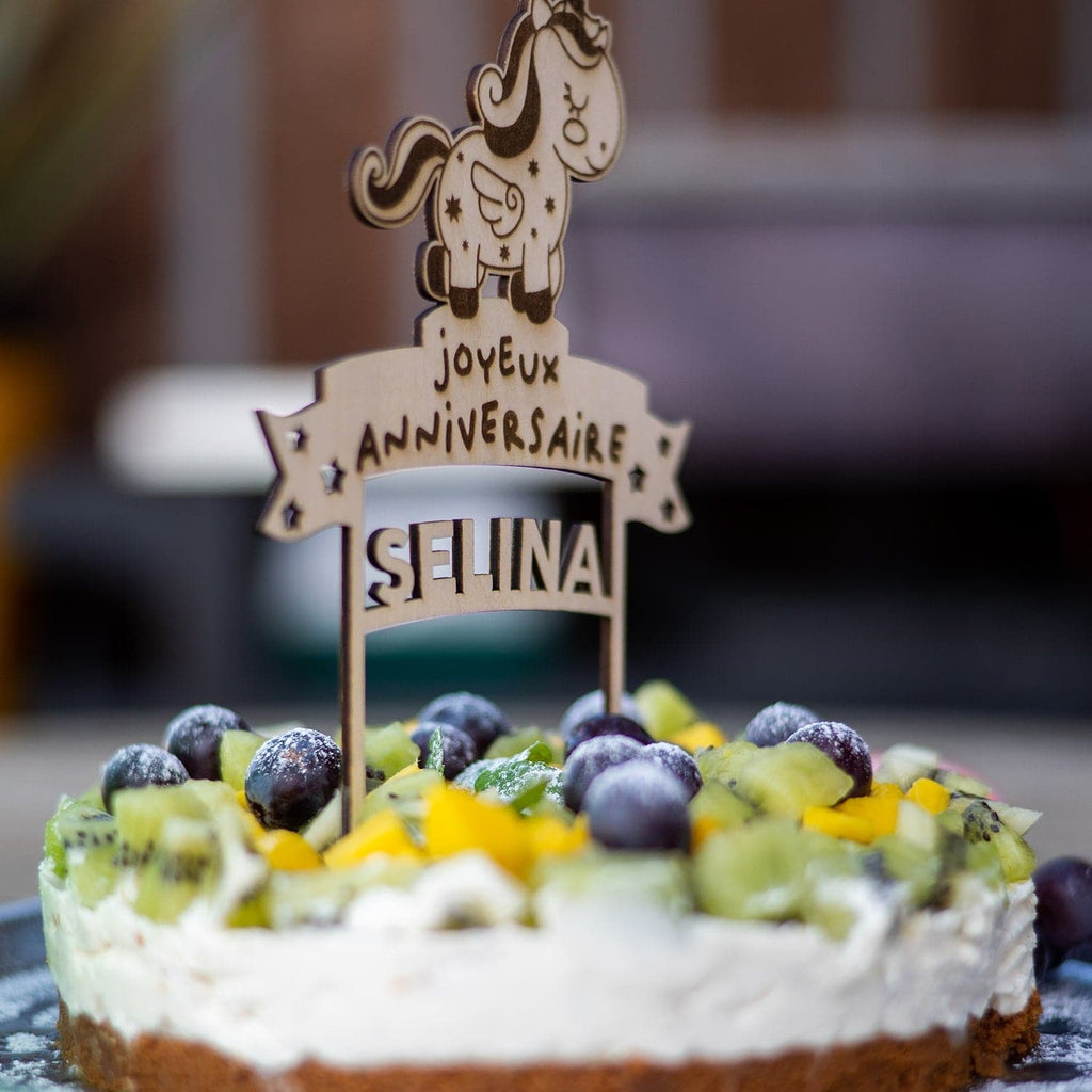 Cake topper anniversaire personnalisé en bois avec âge et prénom Cake topper anniversaire personnalisé en bois avec âge et prénom