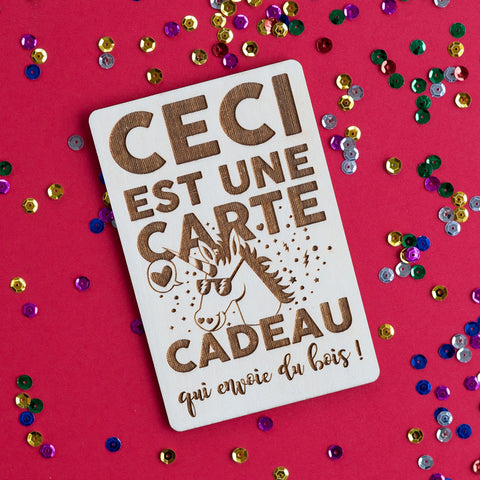 Carte cadeau en bois personnalisée